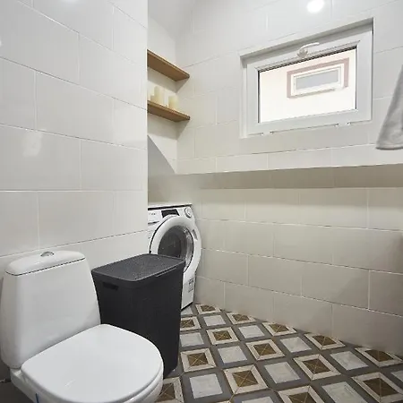 будинок біля моря з басейном для 7 гостей - 3 спальні Villa Odessa
