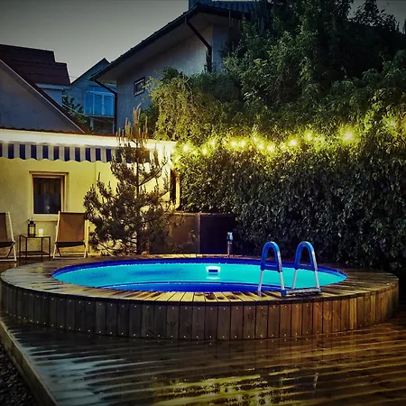 Villa будинок біля моря з басейном для 7 гостей - 3 спальні Odessa